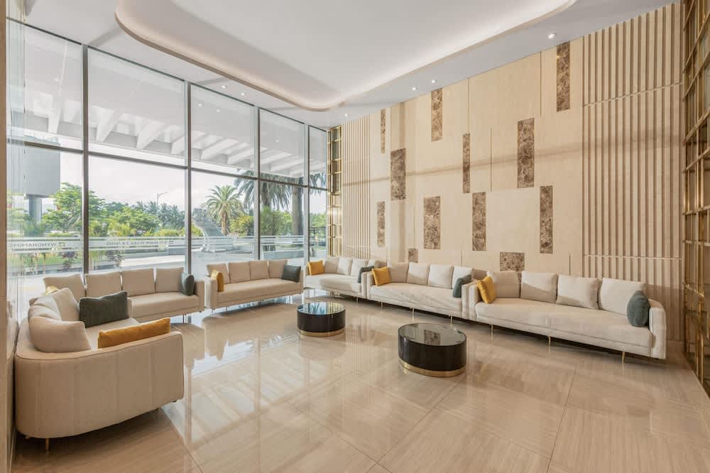 Wyndham Soleil Danang - Free Schedule Airport Shuttle 2