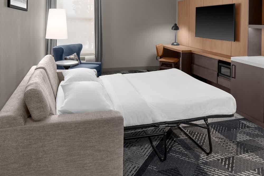 DoubleTree by Hilton Dayton Fairborn 1