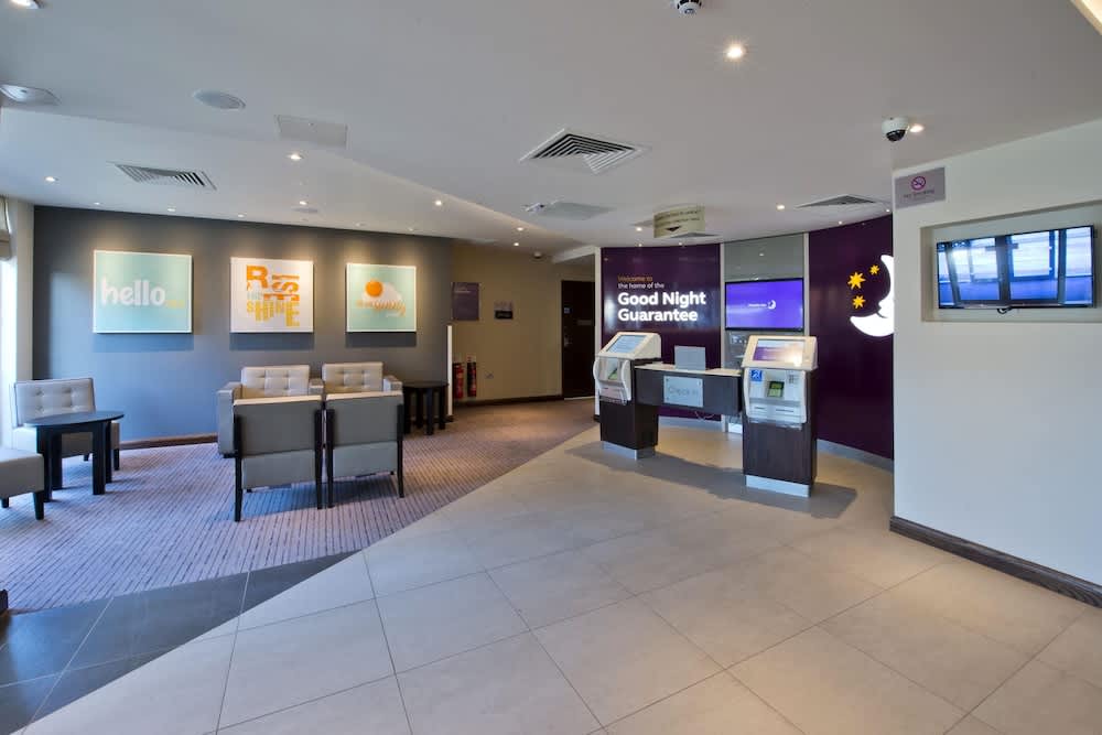 Premier Inn Slough Central South 2