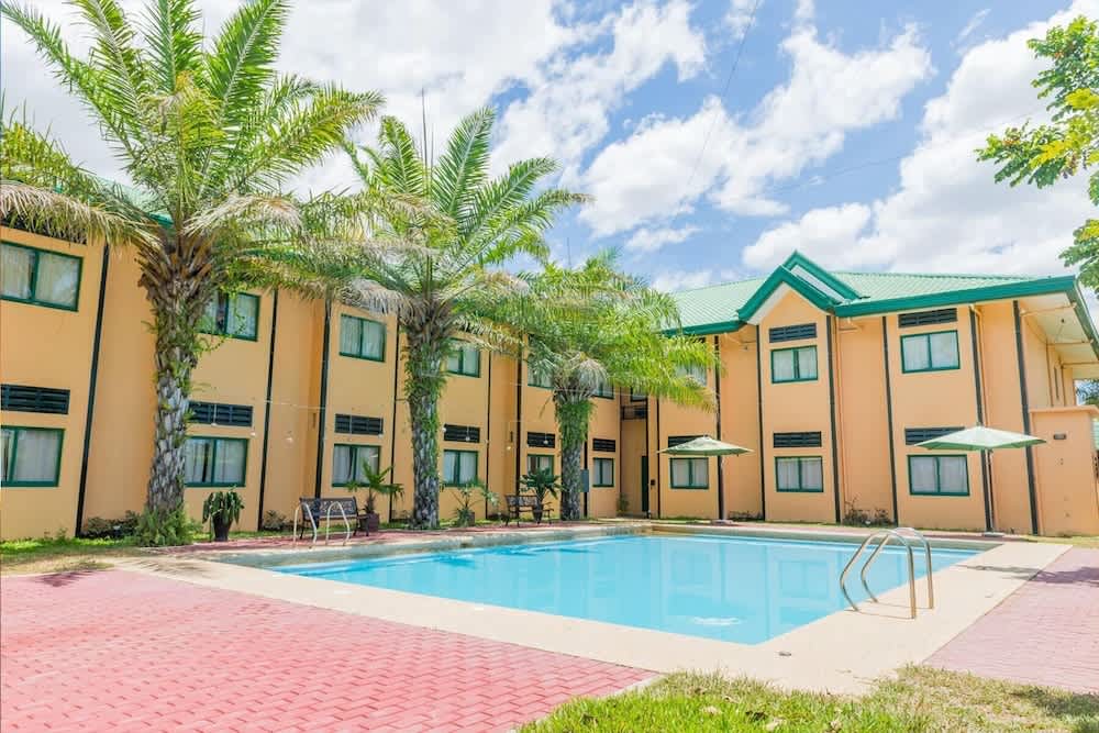 Microtel by Wyndham Cabanatuan 1