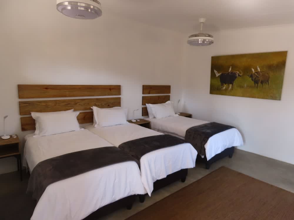 Sunset Lodge & Safaris 1