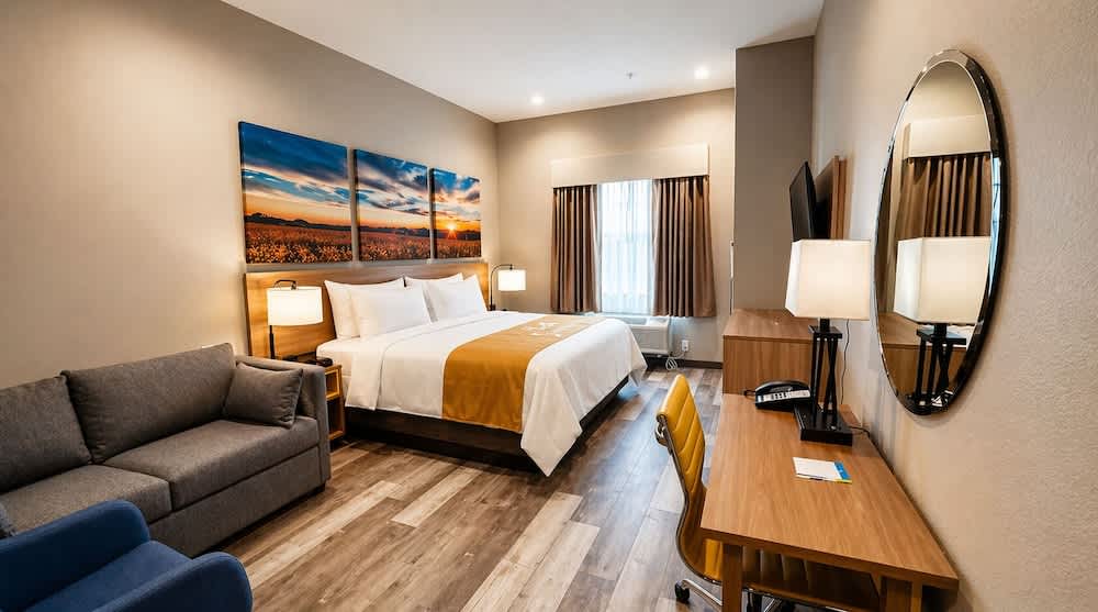 Days Inn & Suites by Wyndham Tomball Houston NW 1