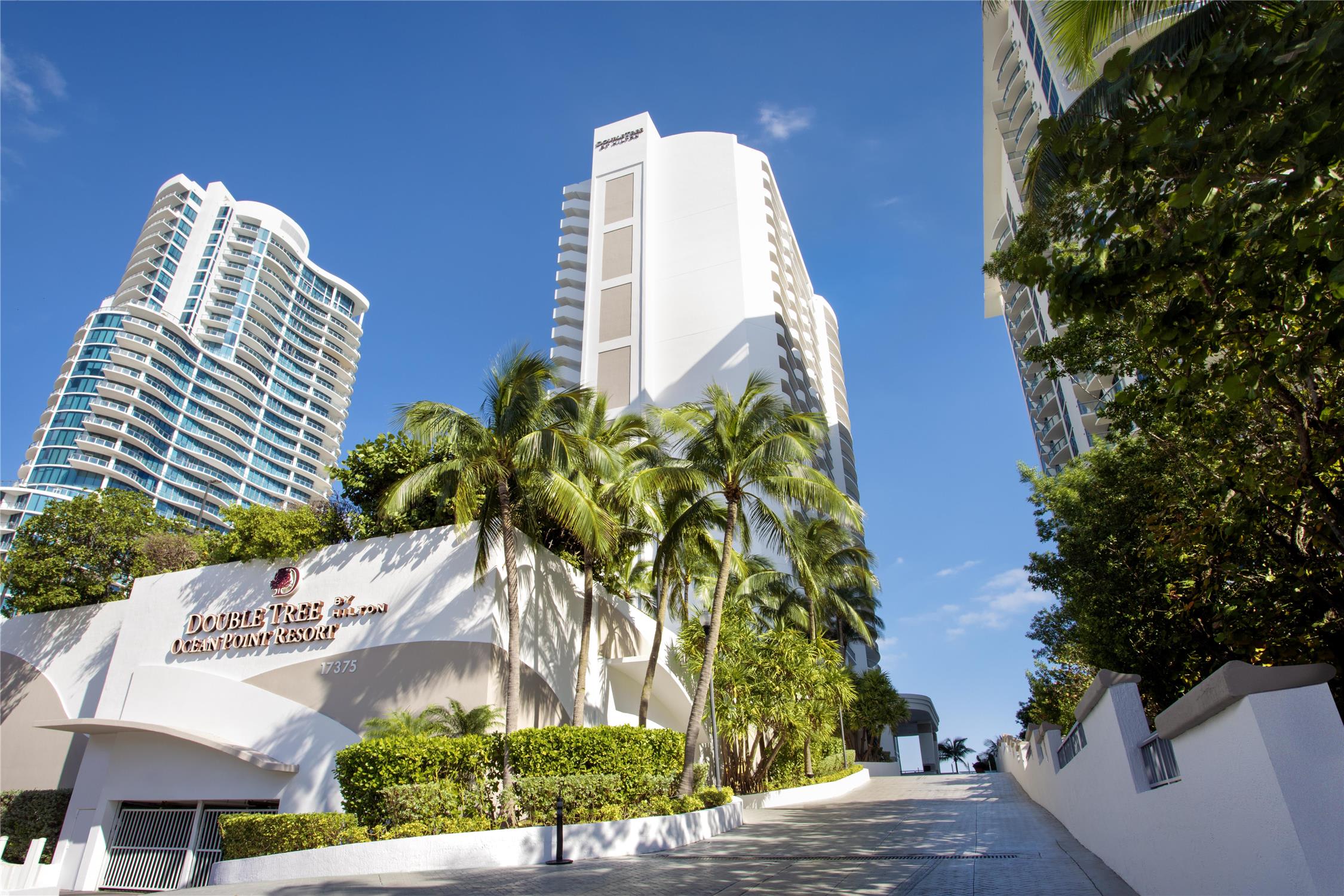 DoubleTree Resort & Spa by Hilton Ocean Point-N. Miami Beach 2