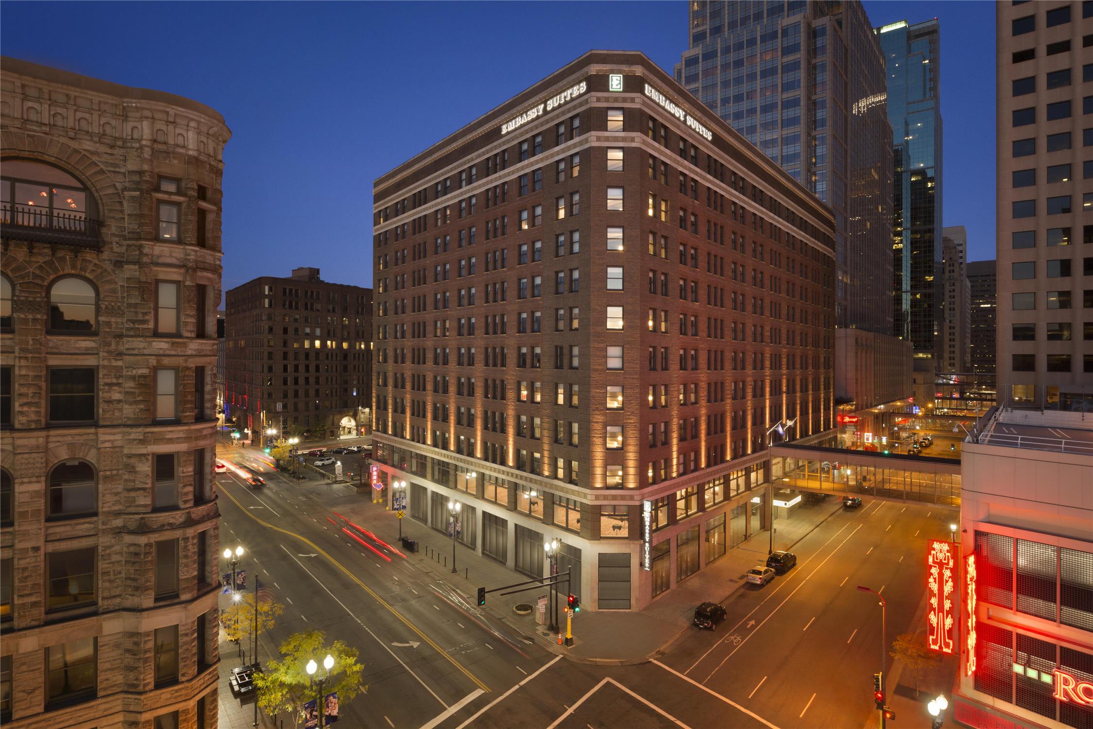 Embassy Suites by Hilton Minneapolis Downtown 1