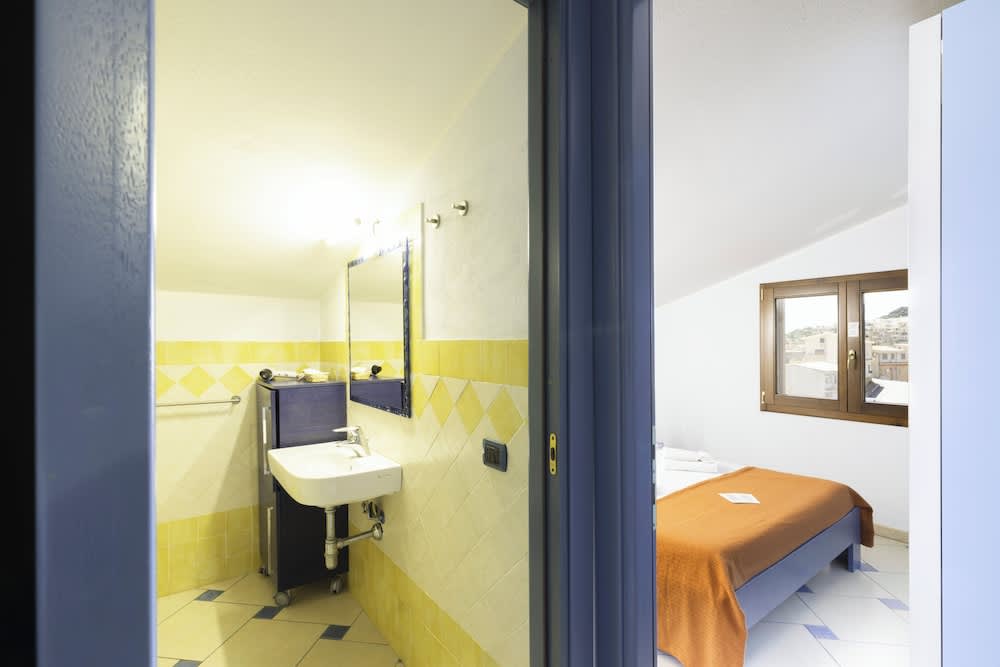 Giaco's Rooms 2