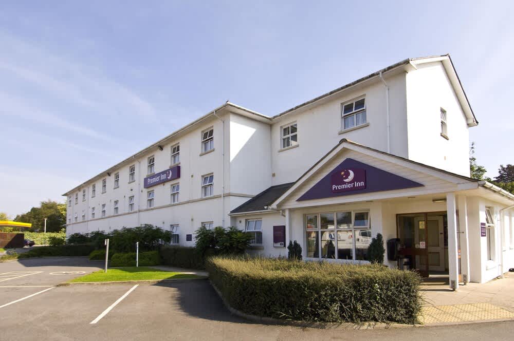 Premier Inn Cheltenham Central - West/A40 1