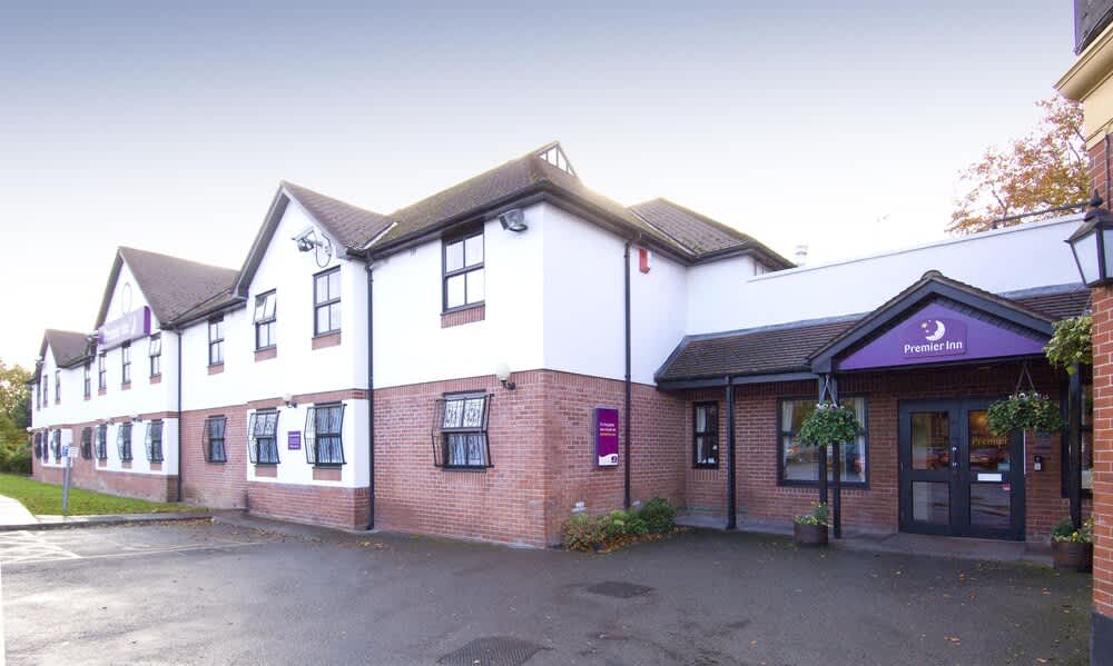 Premier Inn Manchester Airport Heald Green 1