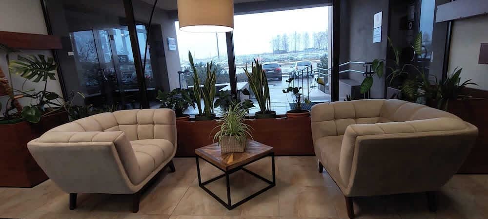 Sky High Hotel Airport 200 meters from the terminal 2