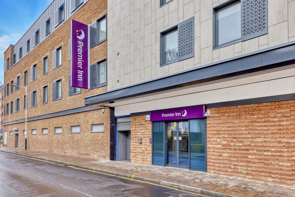 Premier Inn London Romford Town Centre 1