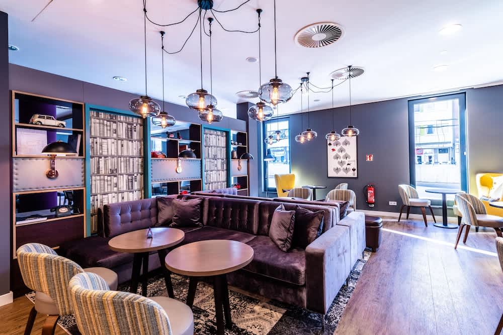Premier Inn Düsseldorf City Centre 2