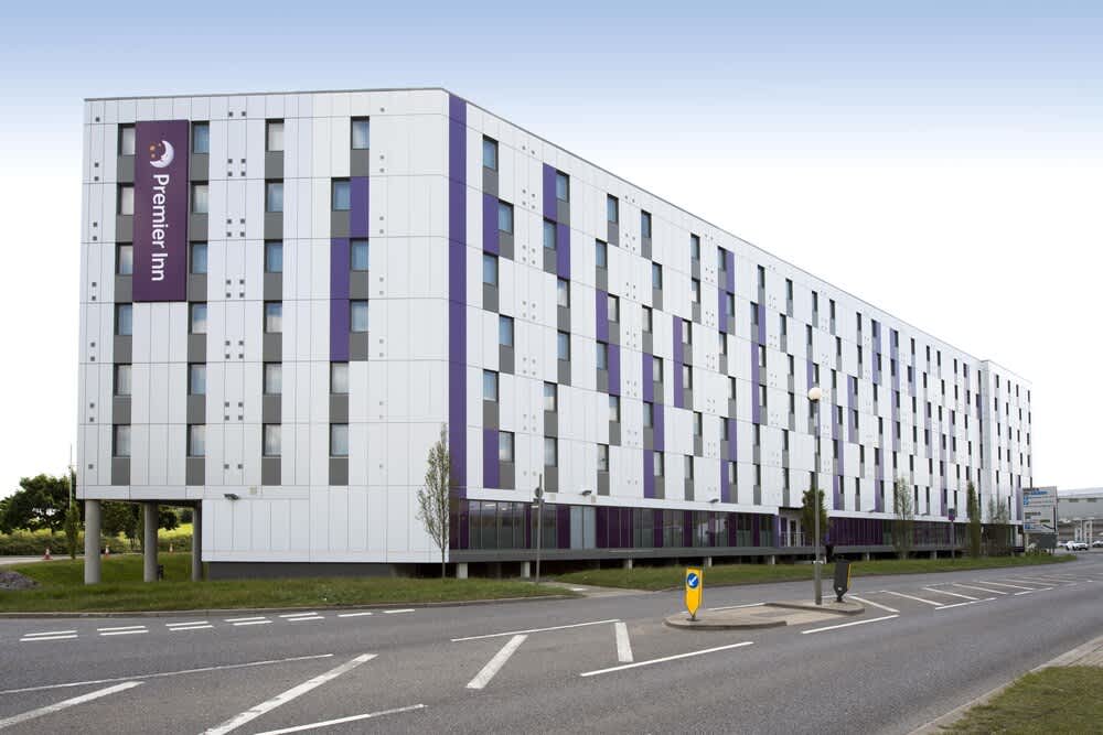 Premier Inn Heathrow Airport Terminal 4 1
