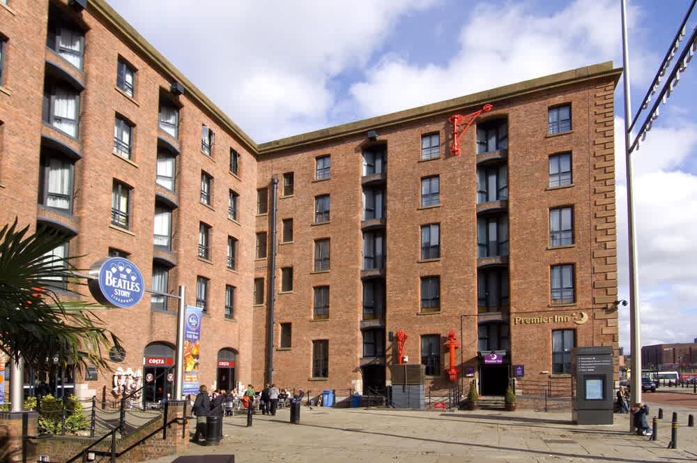 Premier Inn Liverpool City - Albert Dock 1
