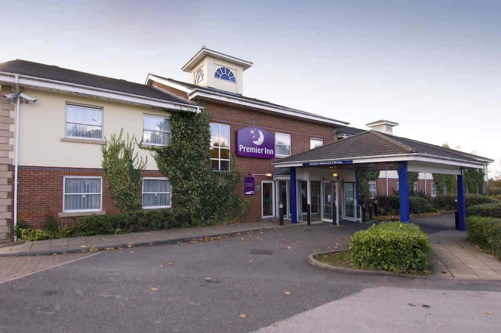 Premier Inn Rugby North - Newbold 1
