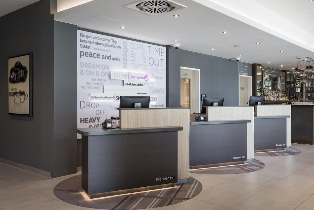 Premier Inn Freiburg City Süd 2
