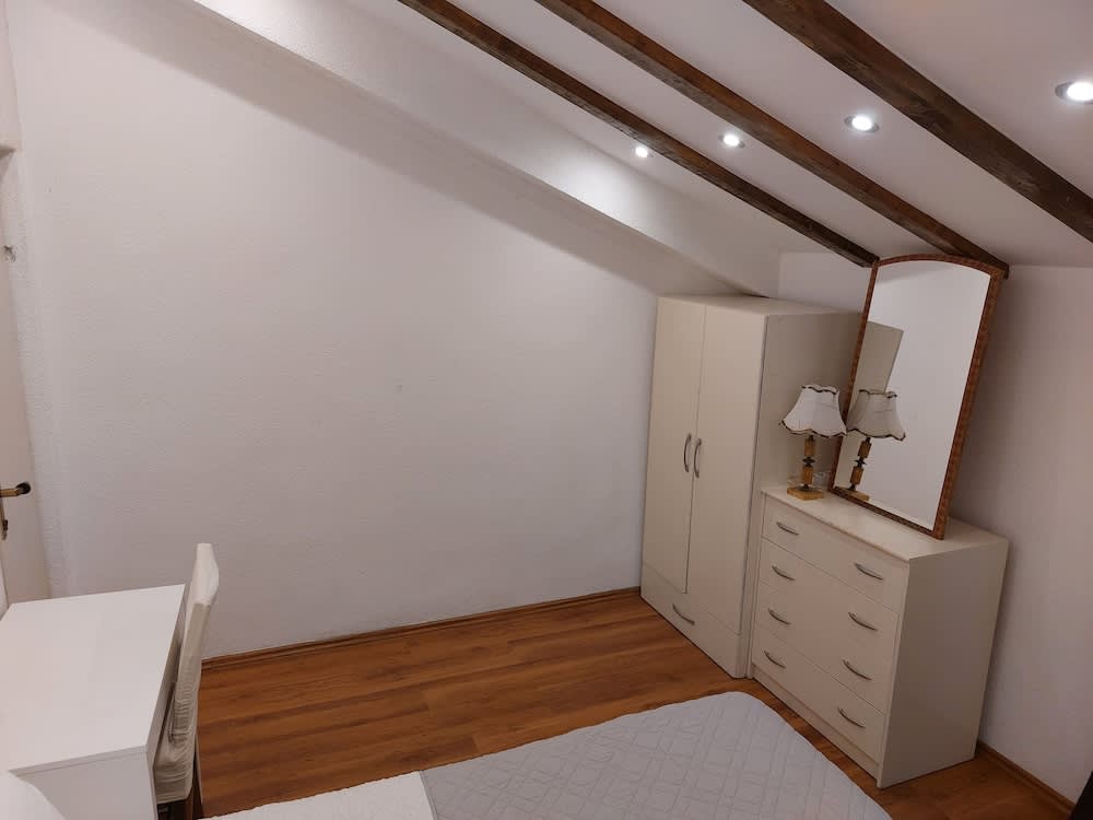 Apt Lavender on Nincevica St-1 BR Apt 2
