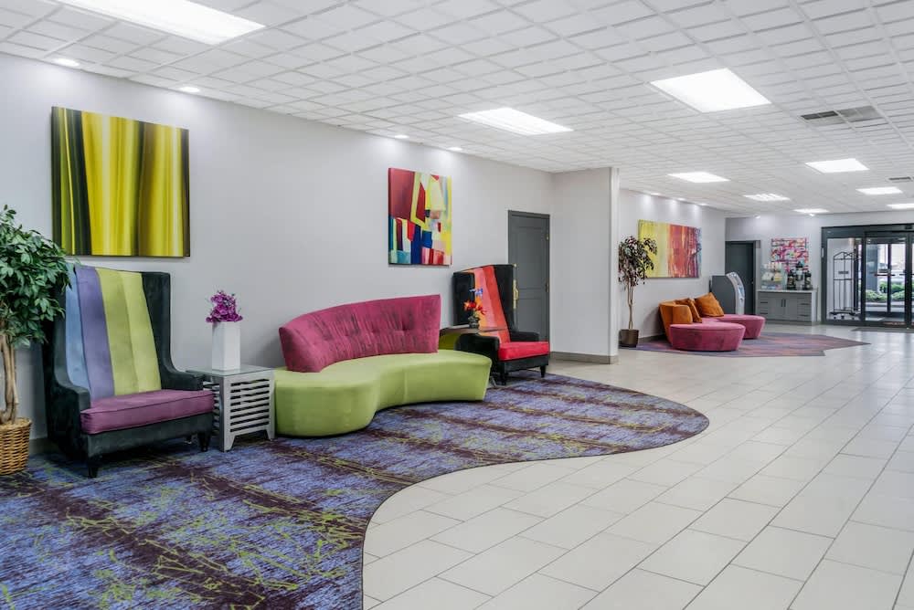 Quality Inn & Suites Banquet Center 2