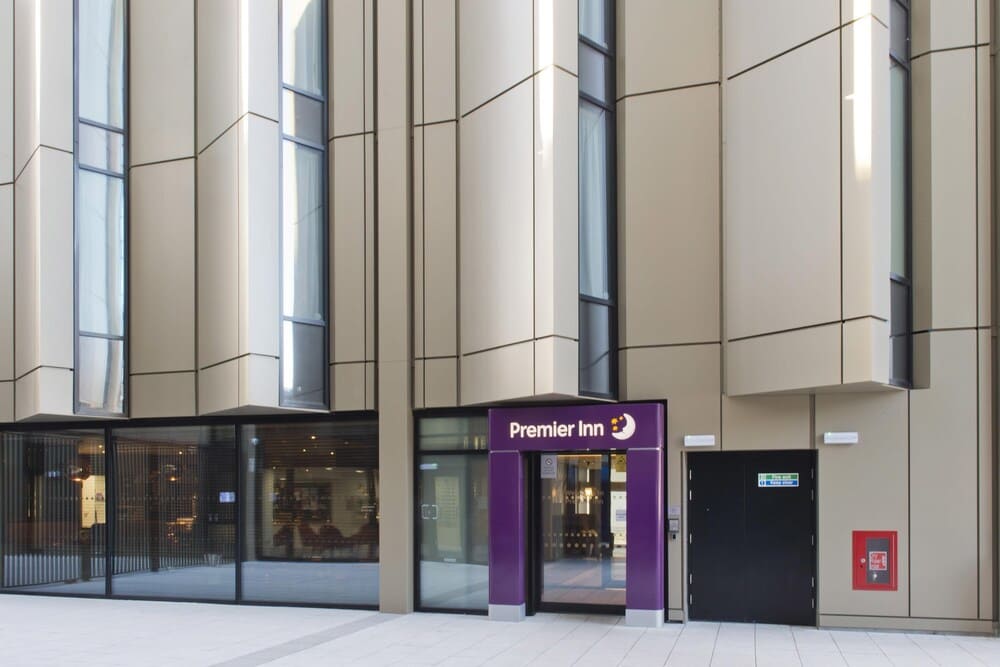 Premier Inn Liverpool Lime Street 1