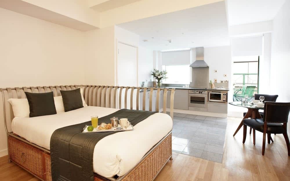 196 Bishopsgate Apartments by DMONTRIO 2