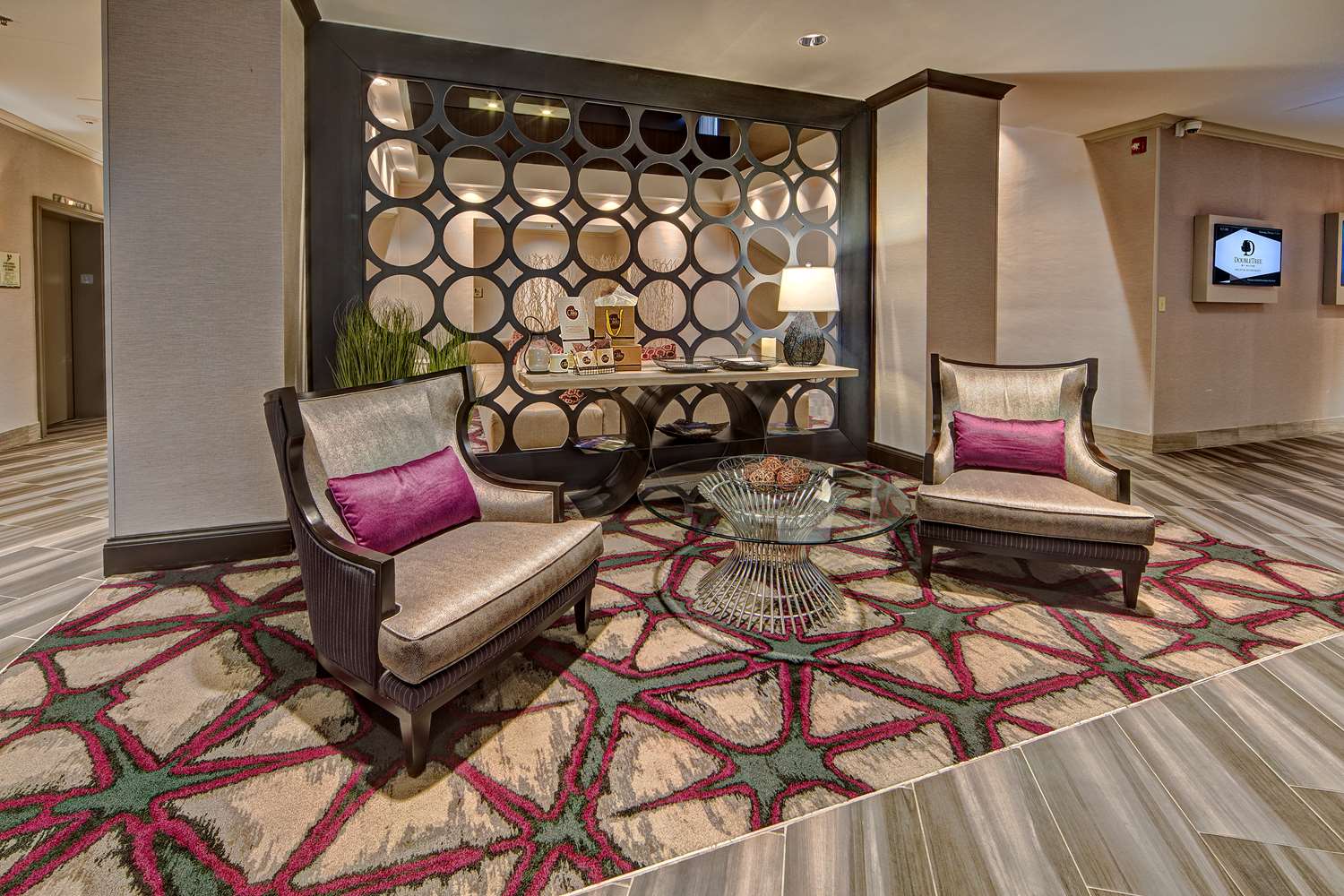 DoubleTree by Hilton Decatur Riverfront 2