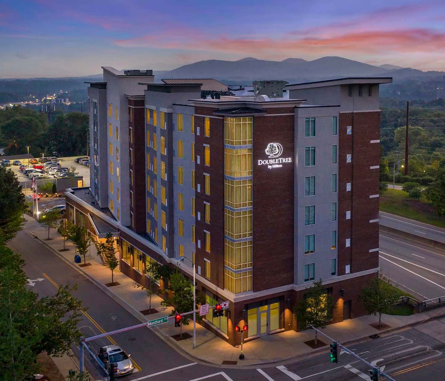 DoubleTree by Hilton Asheville Downtown 2