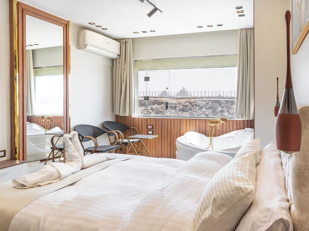 Shiny Pyramids Boutique Hotel 1