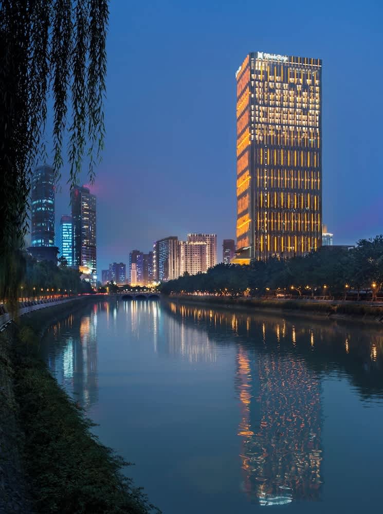Wanda Reign Chengdu 1