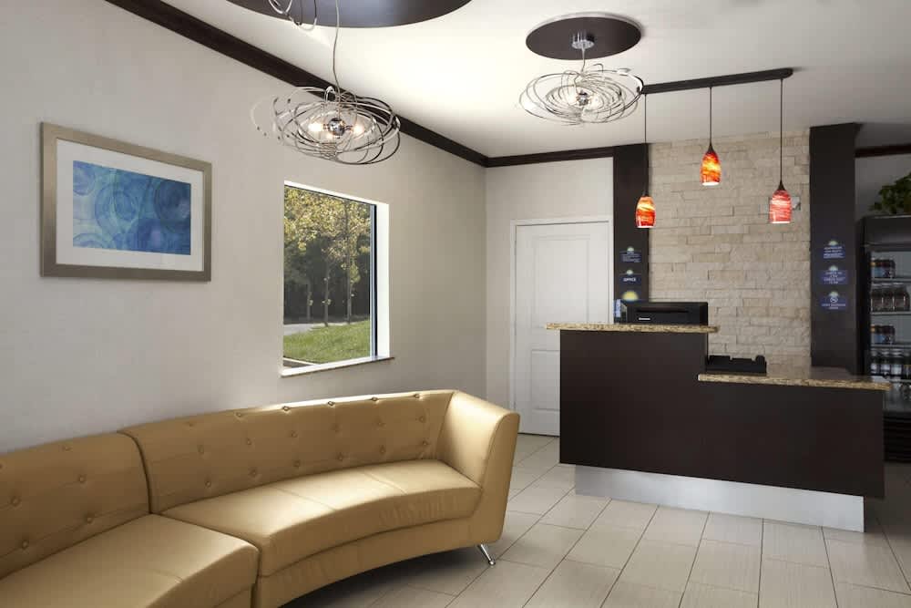 Days Inn & Suites by Wyndham Gonzales TX 2