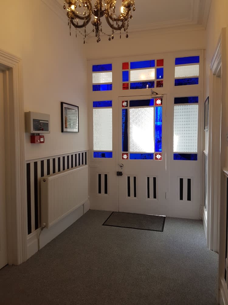 Oakover Guest House 2