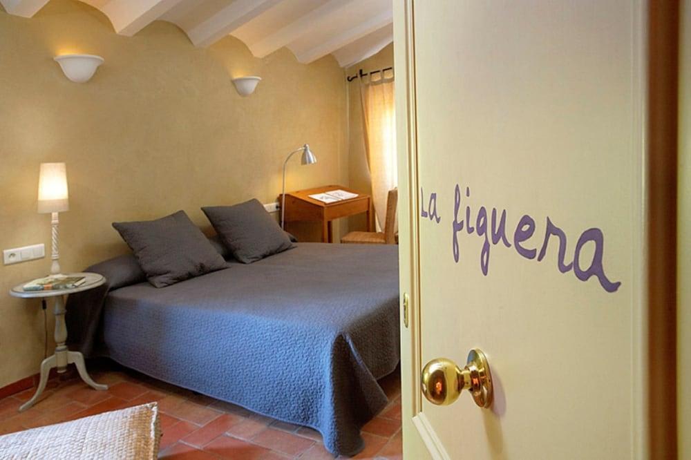 Hotel La Plaça De Madremanya 2