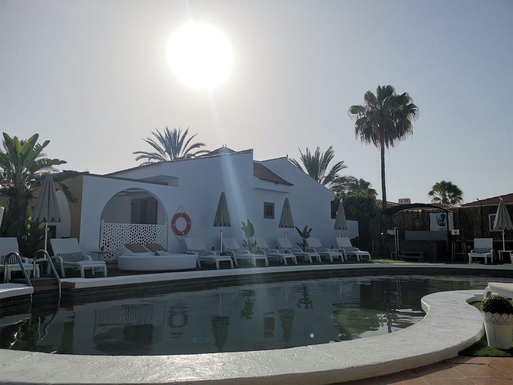 Rainbow Golf Bungalows, Gay Men-only Resort 1