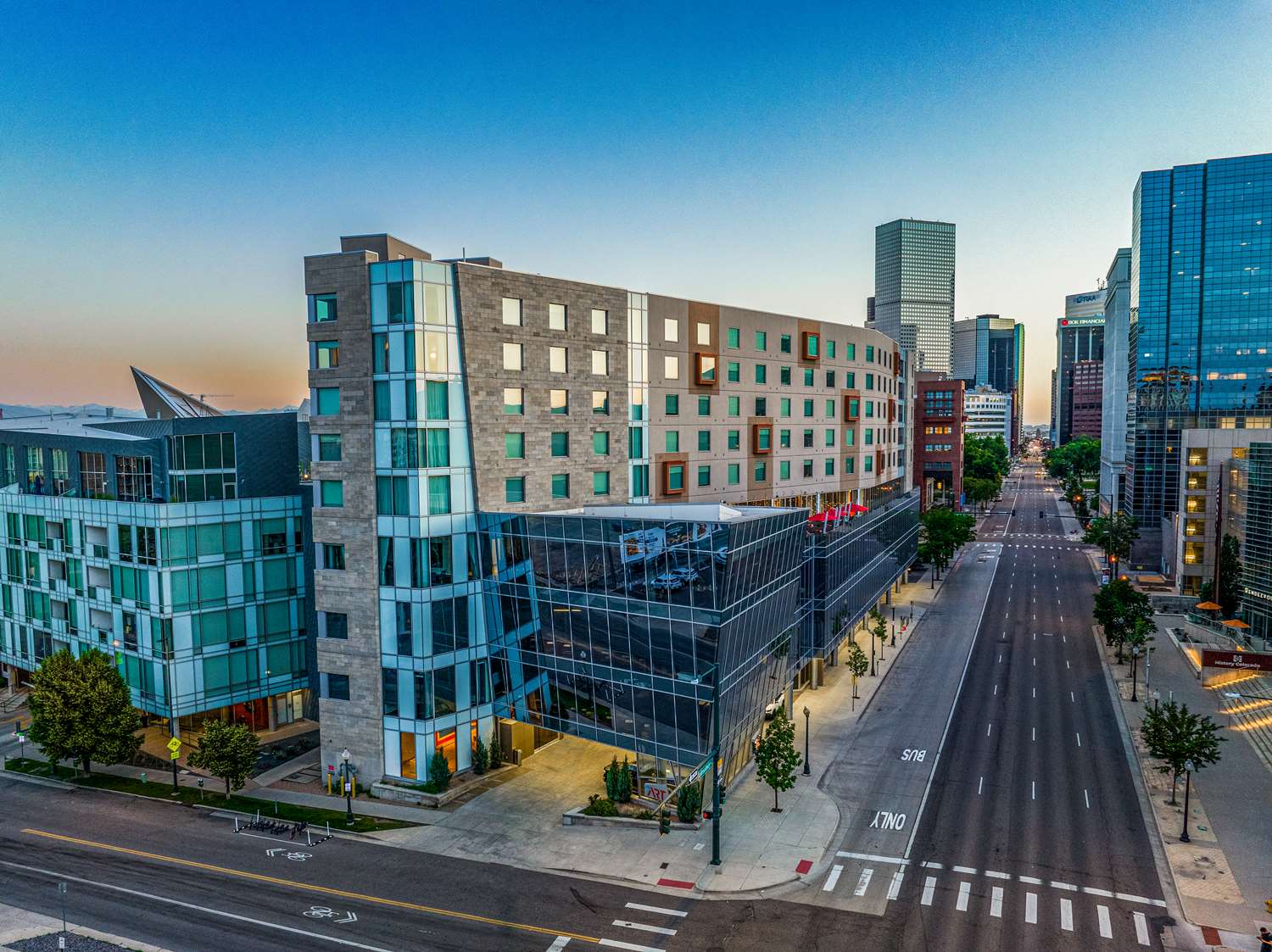 The Art Hotel Denver, Curio Collection by Hilton 1