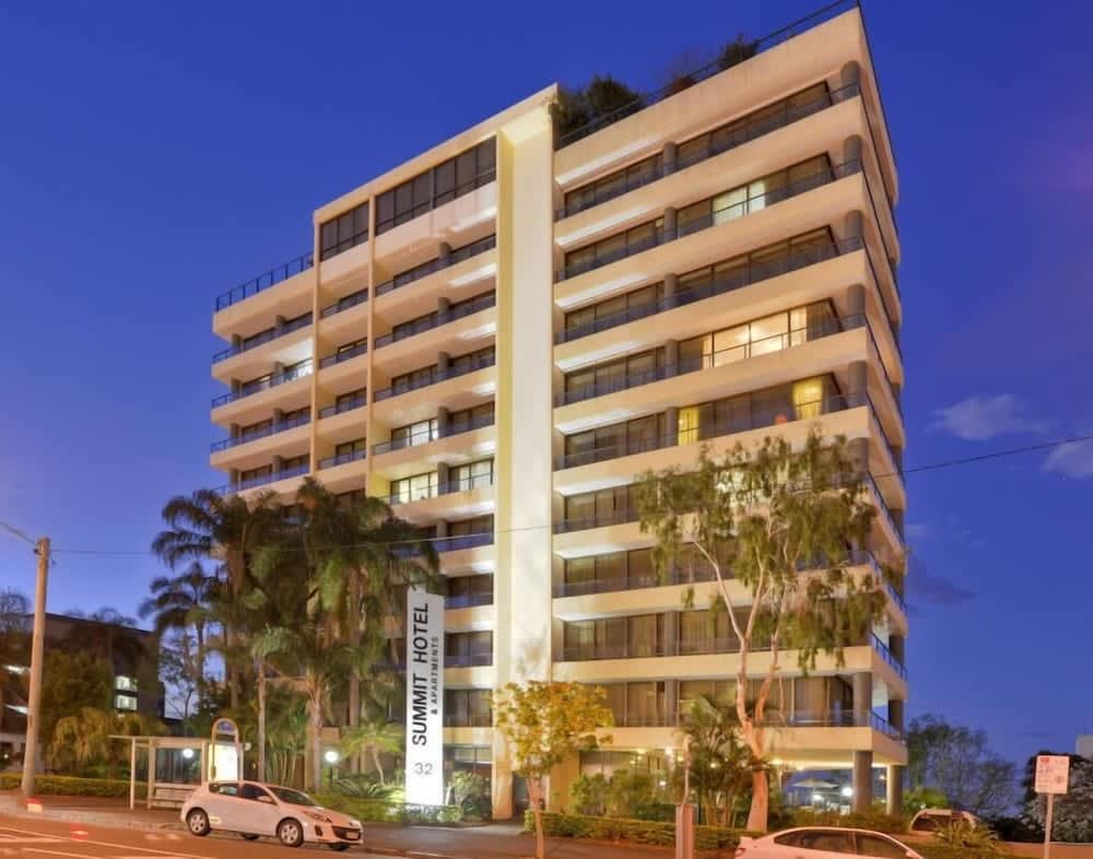 Summit Apartments 1