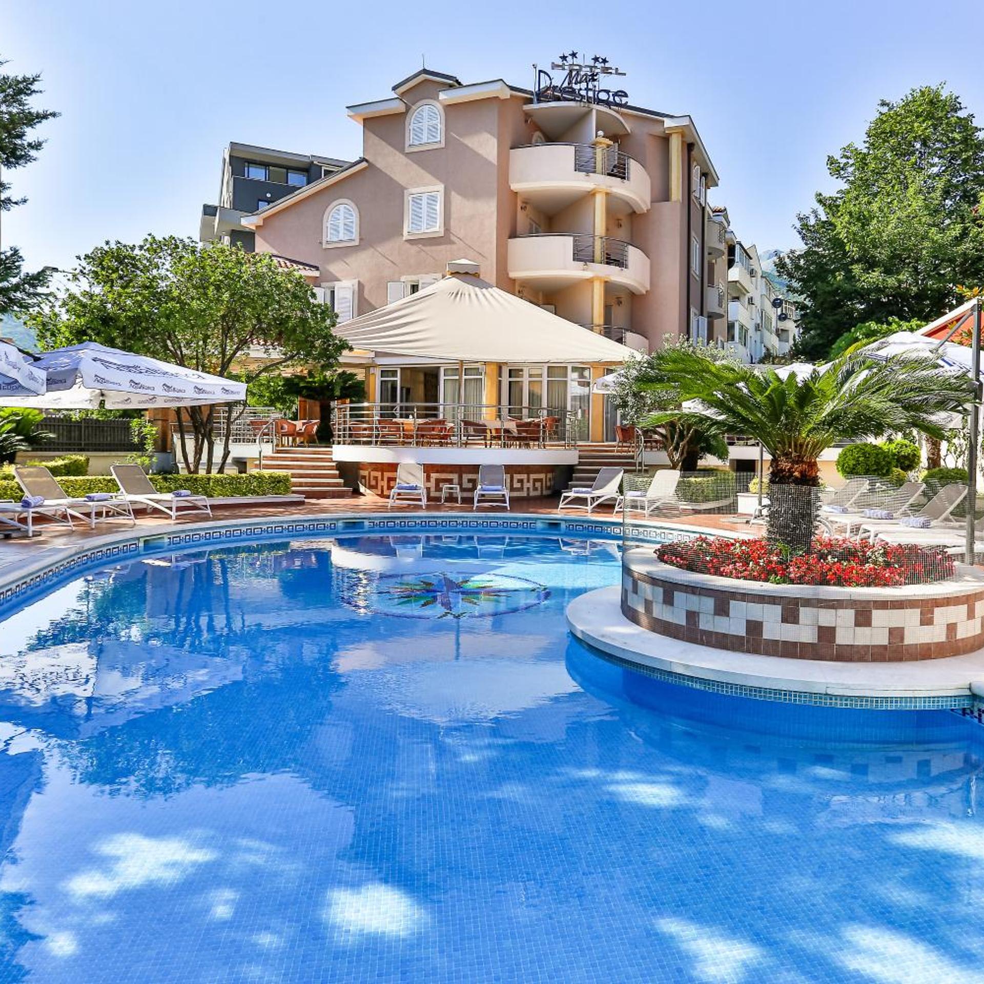 Hotel Max Prestige 2