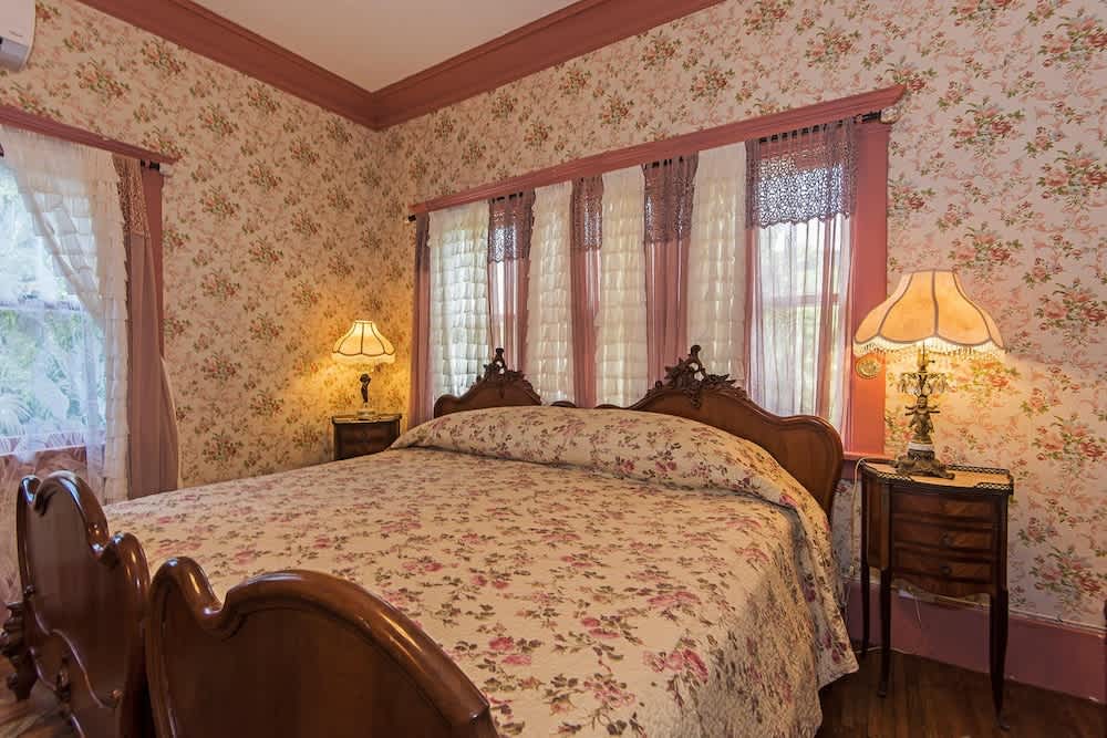 Manoa Valley Inn 2