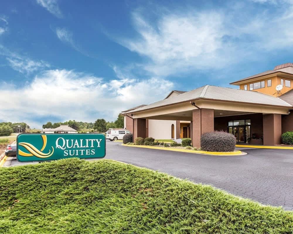 Quality Suites Hickory South 1