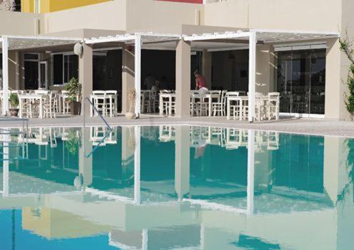 Apolis Beachscape Hotel 2