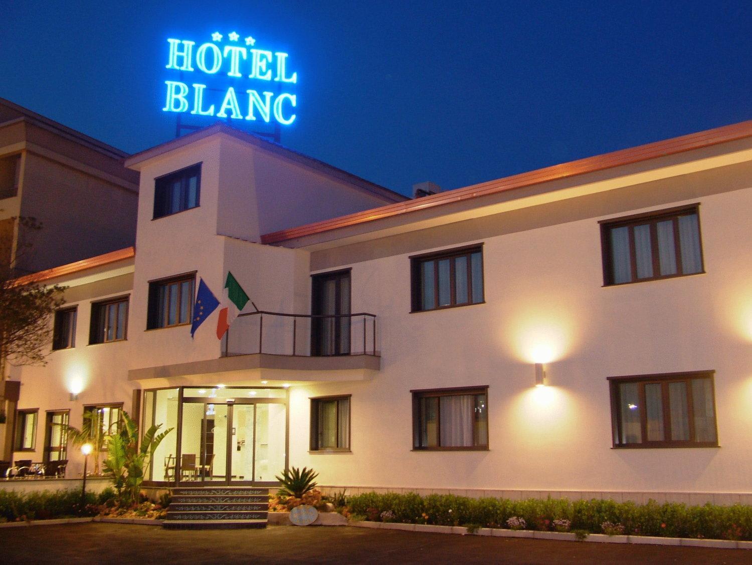 Hotel Blanc 1