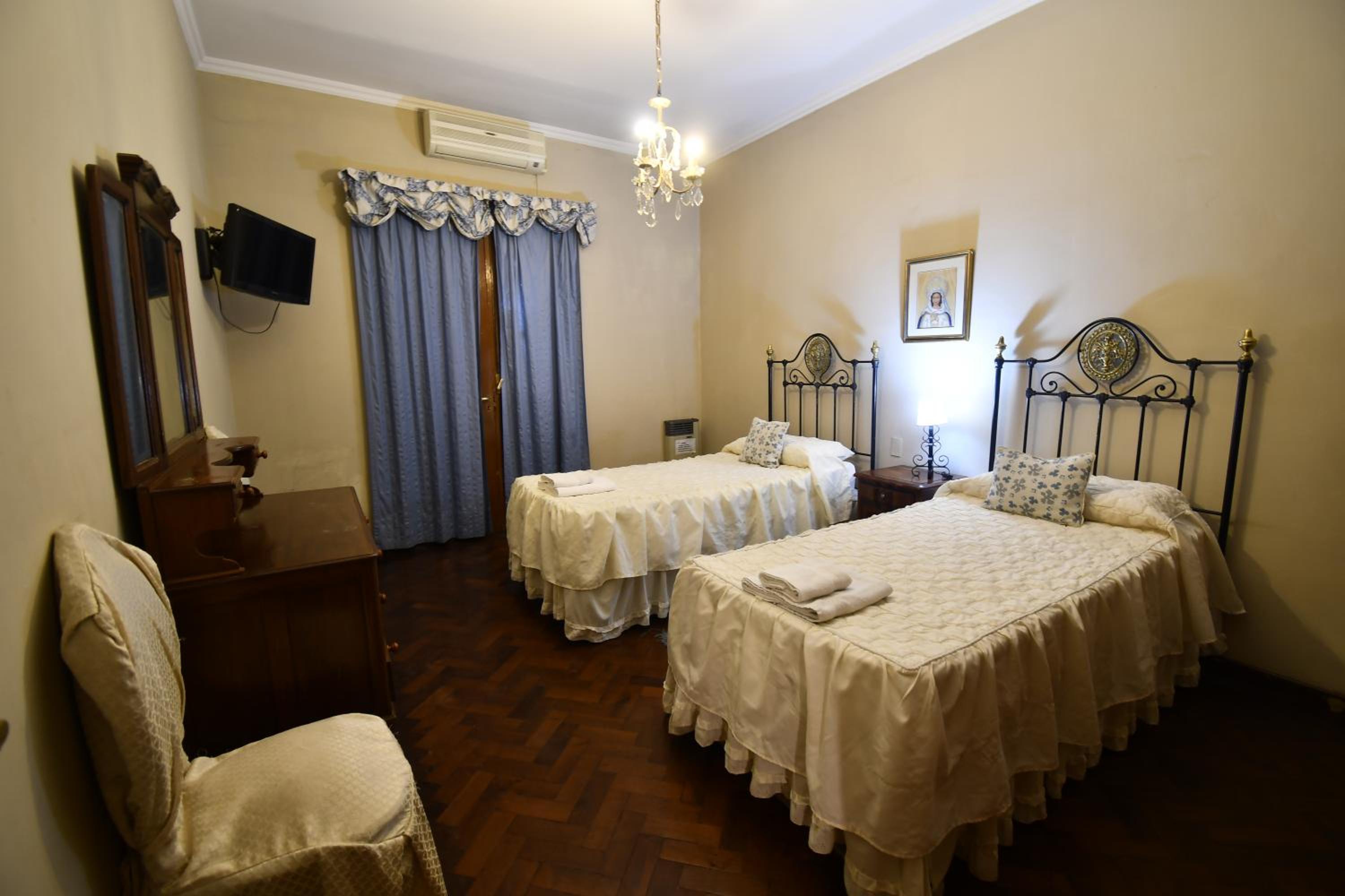 Hostal El Cerrito 2
