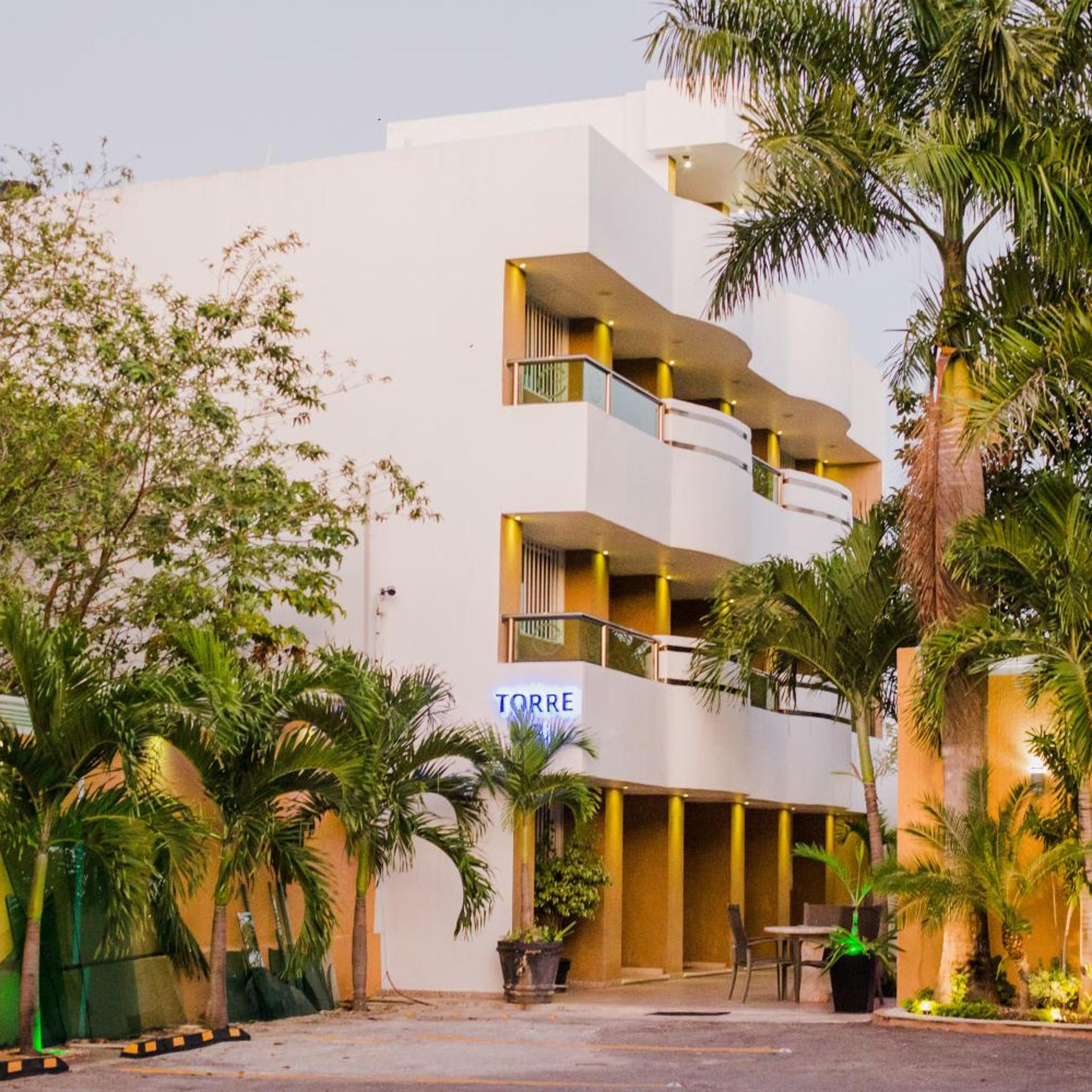 Hotel & Suites Country Valladolid 1