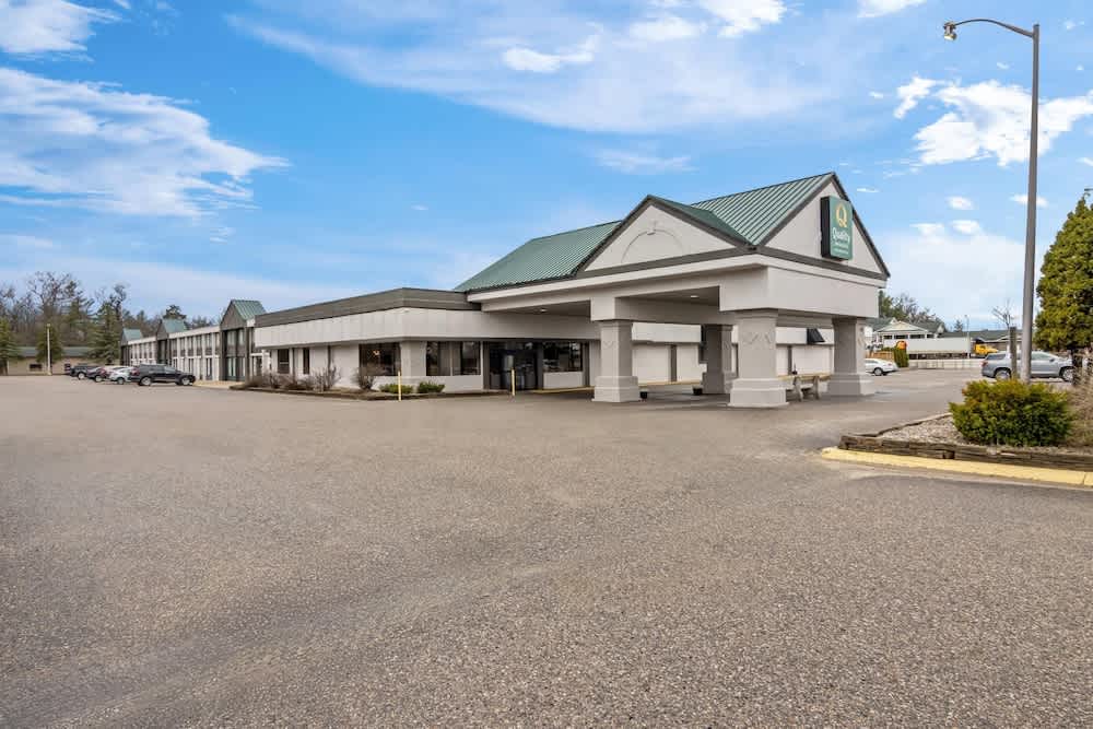 Quality Inn & Suites 1