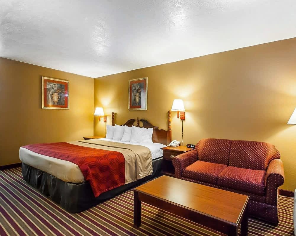 Econo Lodge Dyersburg I-155 1