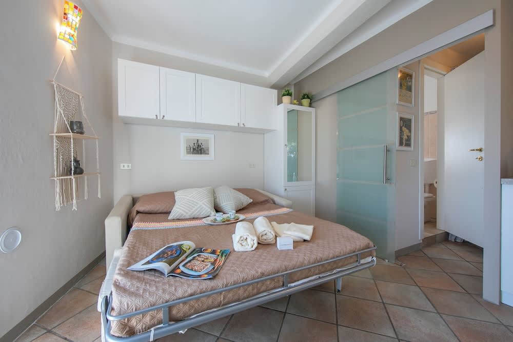 Nido Belvedere AC and Lake View - Happy Rentals 2