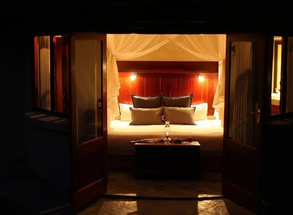Ivory Wilderness River Rock Lodge 1