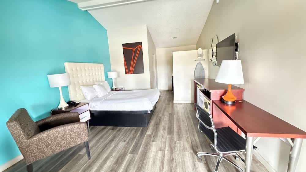 Howard Johnson by Wyndham Phoenix Airport/Downtown Area 1