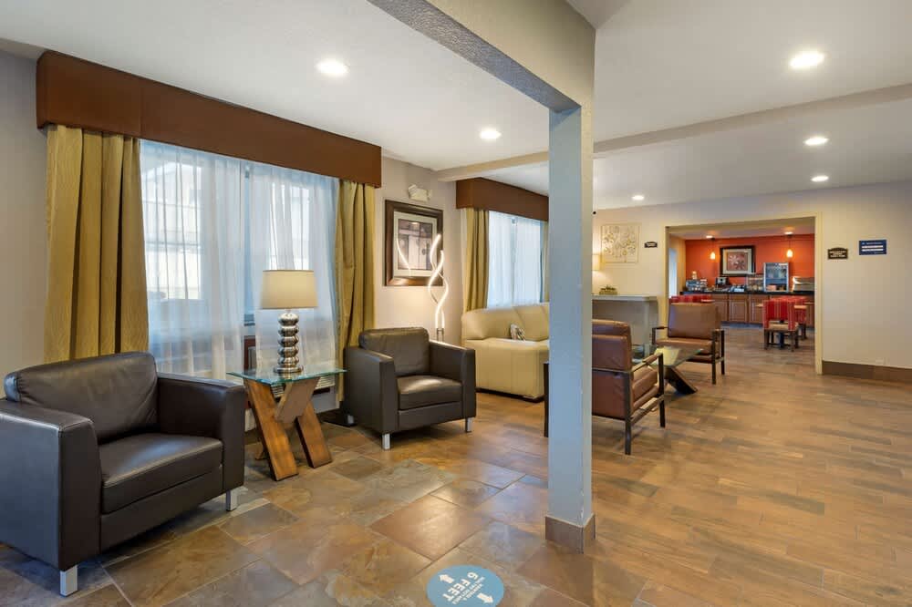 Best Western Plus Altoona Inn 2