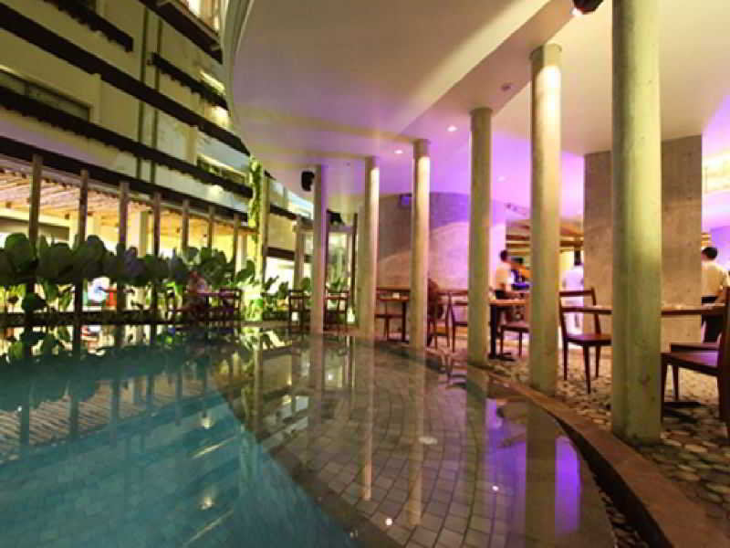 Grandmas Plus Hotel Seminyak 1