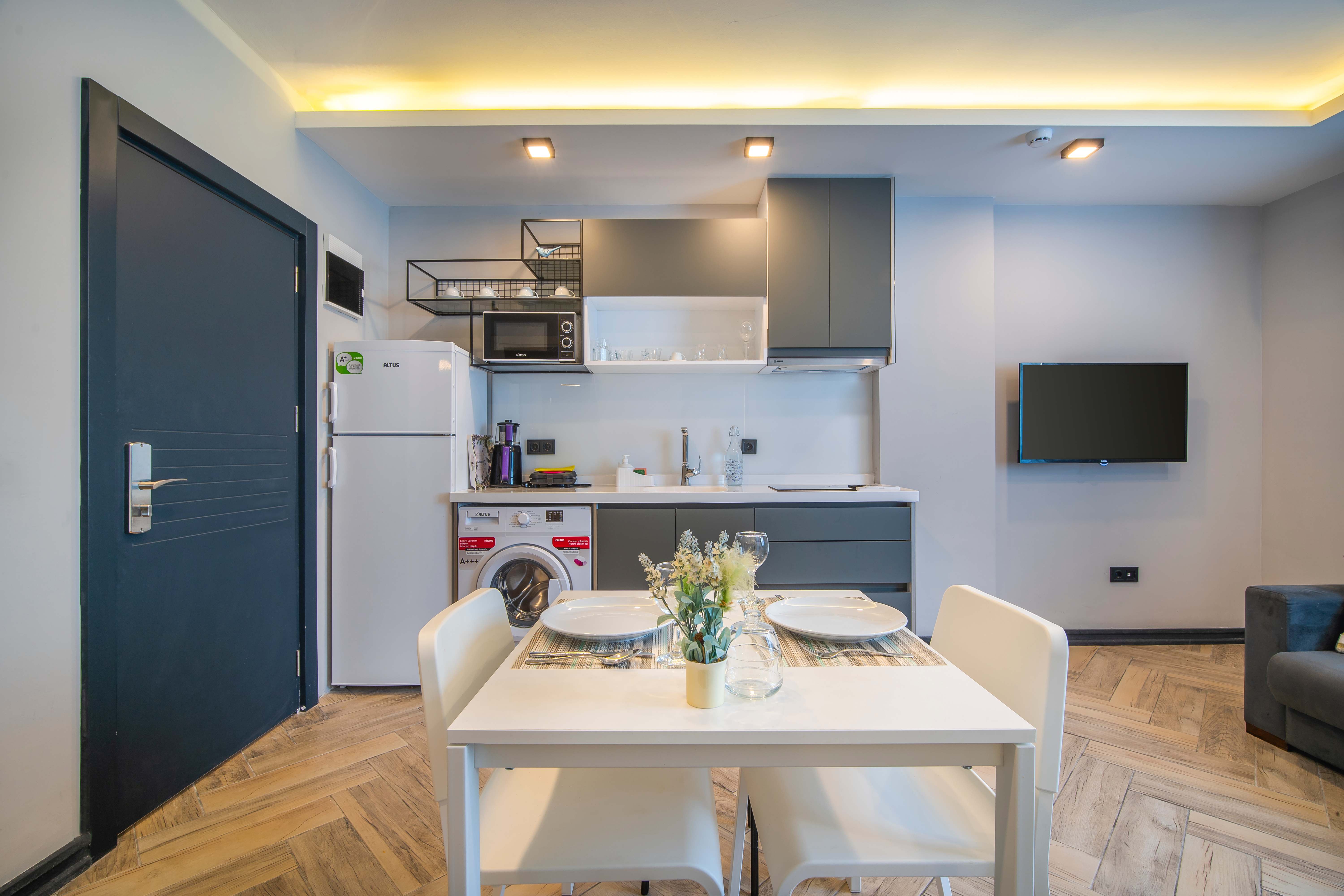 Meyde Boutique Suites 2