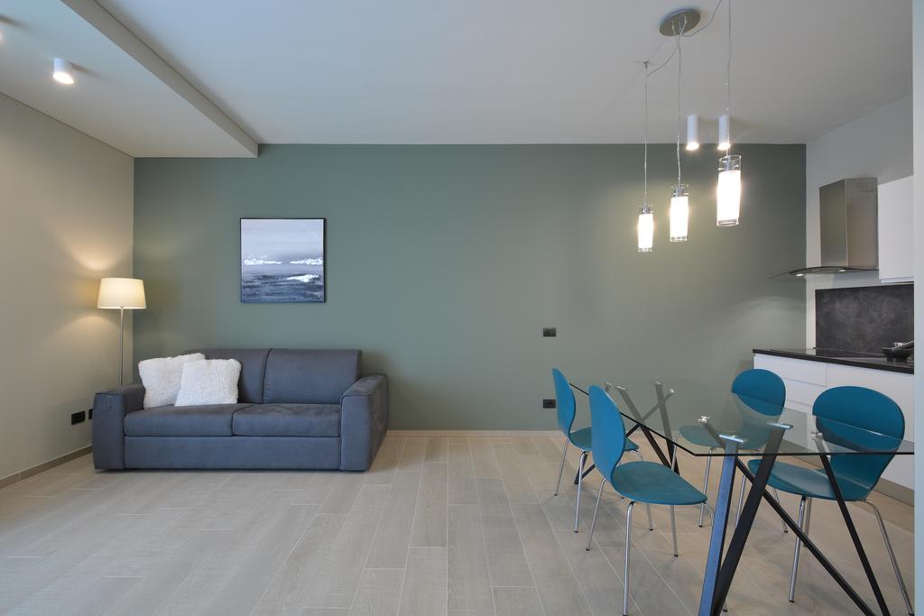 ATMOSFERA APARTMENTS & SUITES 1