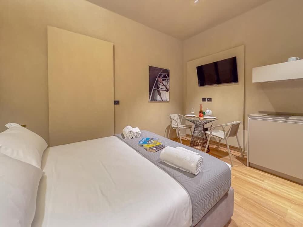 Blu Rooms - Room to Rest 2