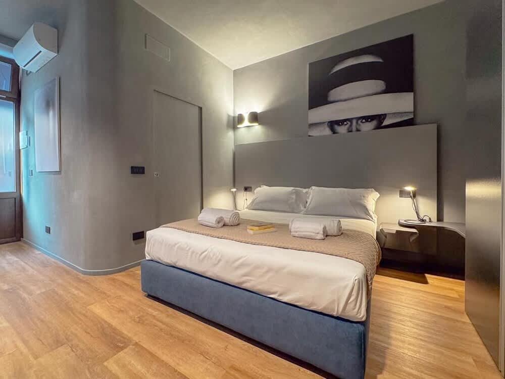 Blu Rooms - Room to Rest 1